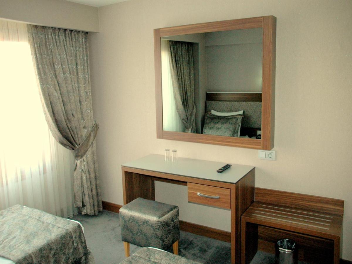 Hotel Buyuk Paris Isztambul Szoba fotó