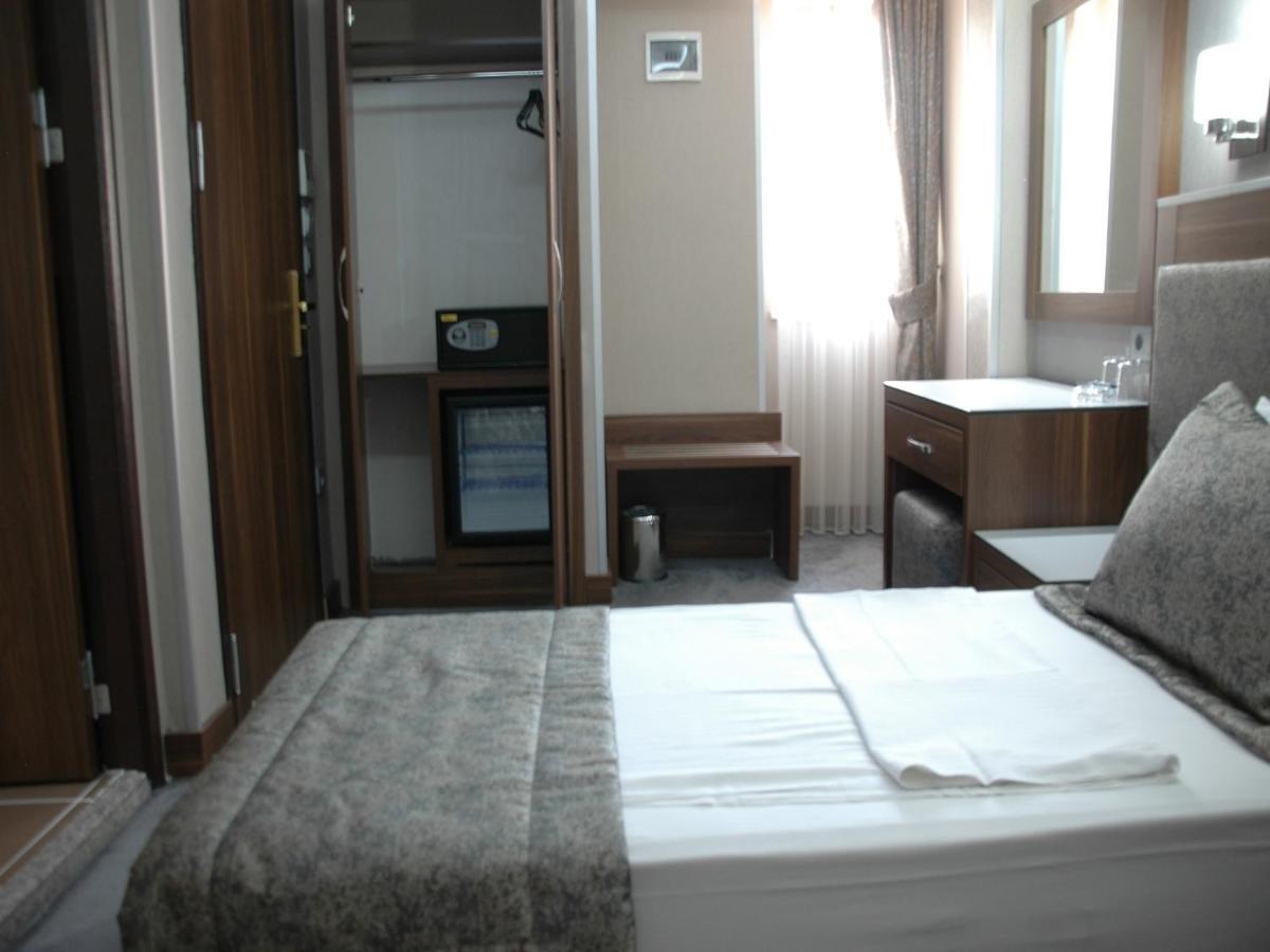 Hotel Buyuk Paris Isztambul Szoba fotó